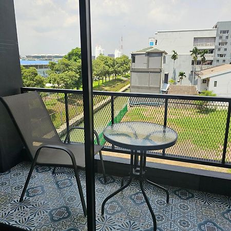 The Lantern Suites Ban Song Hong Exterior foto
