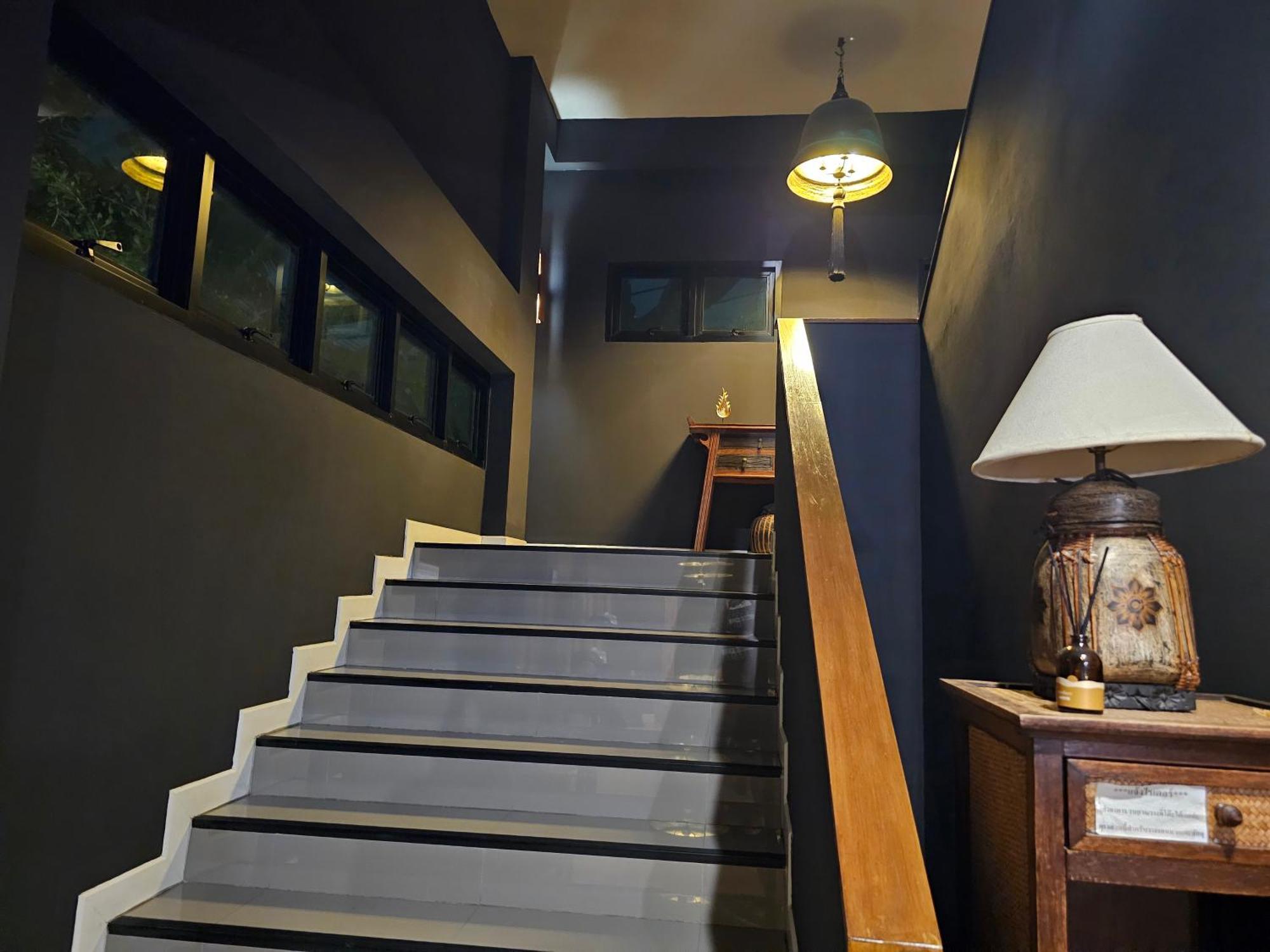 The Lantern Suites Ban Song Hong Exterior foto